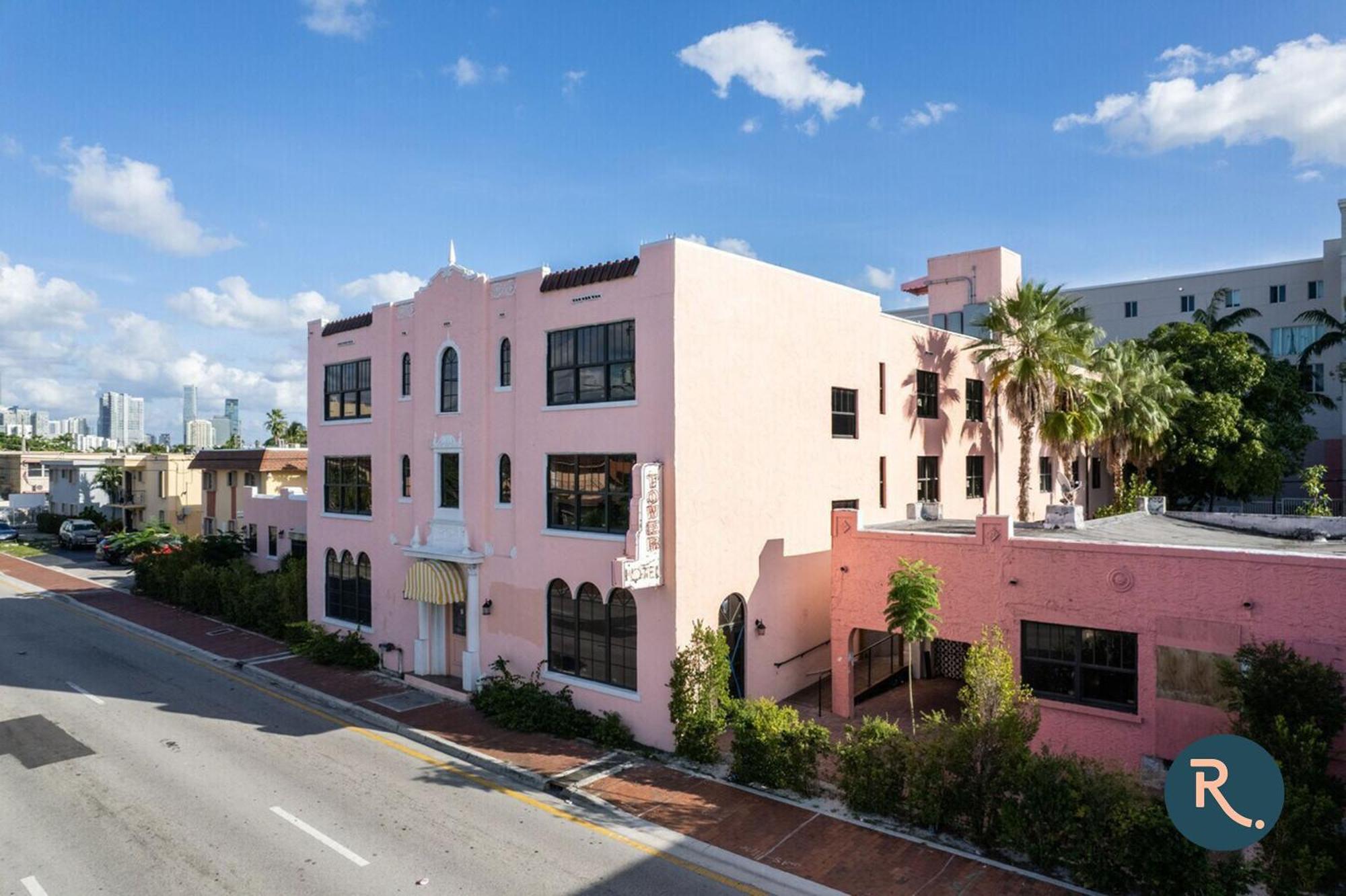 Roami At Tower Hotel - Calle Ocho Miami Exteriör bild
